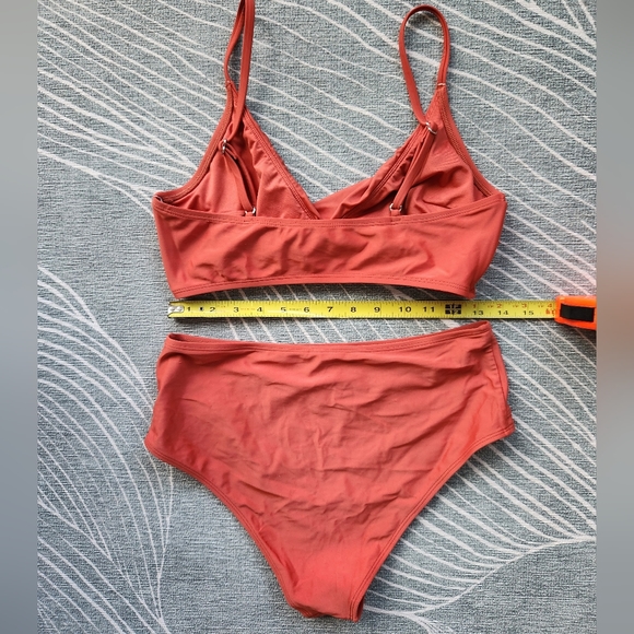 Cupshe twist top high waisted bikini - Picture 9 of 9